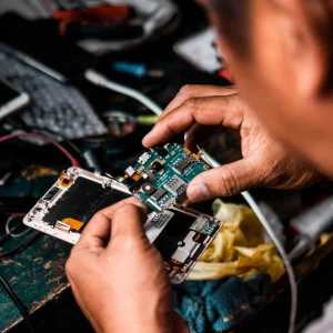 Pourquoi vaut-il mieux faire réparer votre téléphone par un spécialiste ?